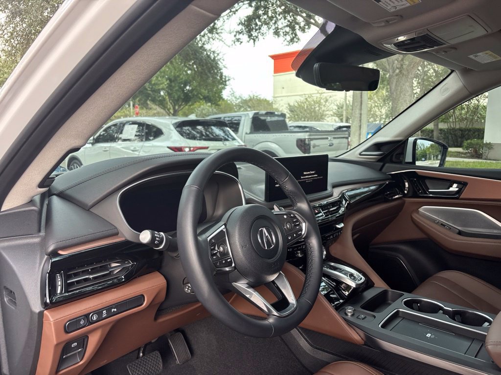 Used 2025 Acura MDX w/ Technology Package AWD/4WD image 16