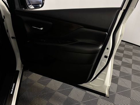 Used 2023 Nissan Murano Platinum w/ Cargo Package image 34