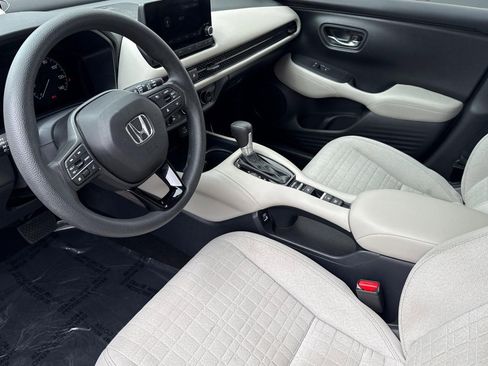 Certified 2023 Honda HR-V LX image 4