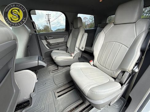 Used 2014 GMC Acadia SLT w/ Technology Package image 14