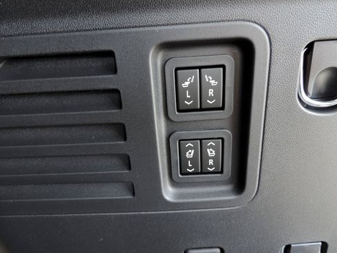 New 2026 Buick Enclave Sport Touring w/ Super Cruise Package image 13