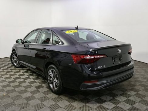 Used 2023 Volkswagen Jetta SE image 7