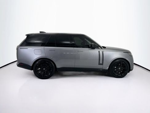 Used 2025 Land Rover Range Rover SE AWD/4WD image 4