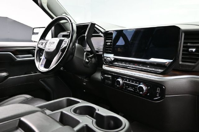 Used 2025 GMC Sierra 1500 SLT AWD/4WD image 15