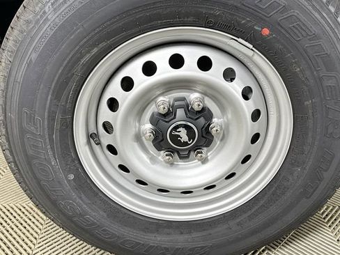 New 2025 Ford Bronco 4-Door image 33