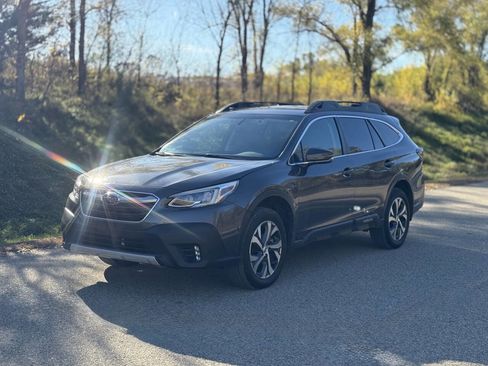 Used 2022 Subaru Outback Limited w/ Popular Package #2 image 4