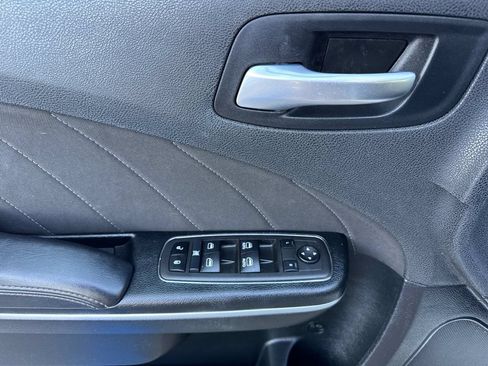 Used 2022 Dodge Charger SXT RWD image 10