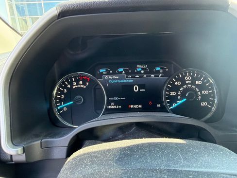 Used 2019 Ford F150 Lariat w/ Equipment Group 502A Luxury AWD/4WD image 12