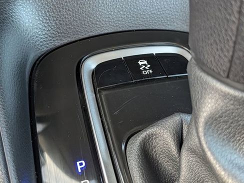 Used 2025 Toyota Corolla LE FWD image 16