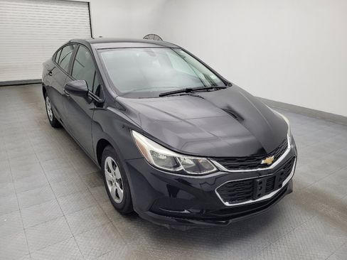 Used 2018 Chevrolet Cruze LS image 13