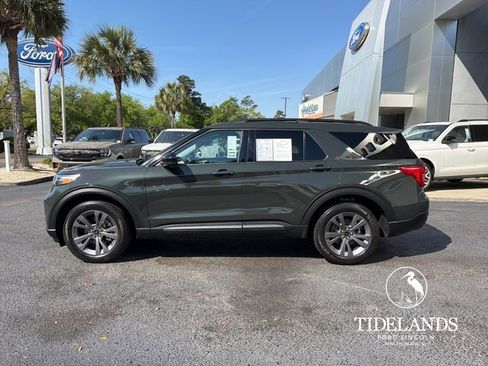 Certified 2023 Ford Explorer XLT w/ Equipment Group 202A AWD/4WD image 5