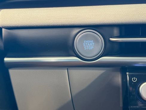 New 2025 Hyundai Tucson Limited image 23