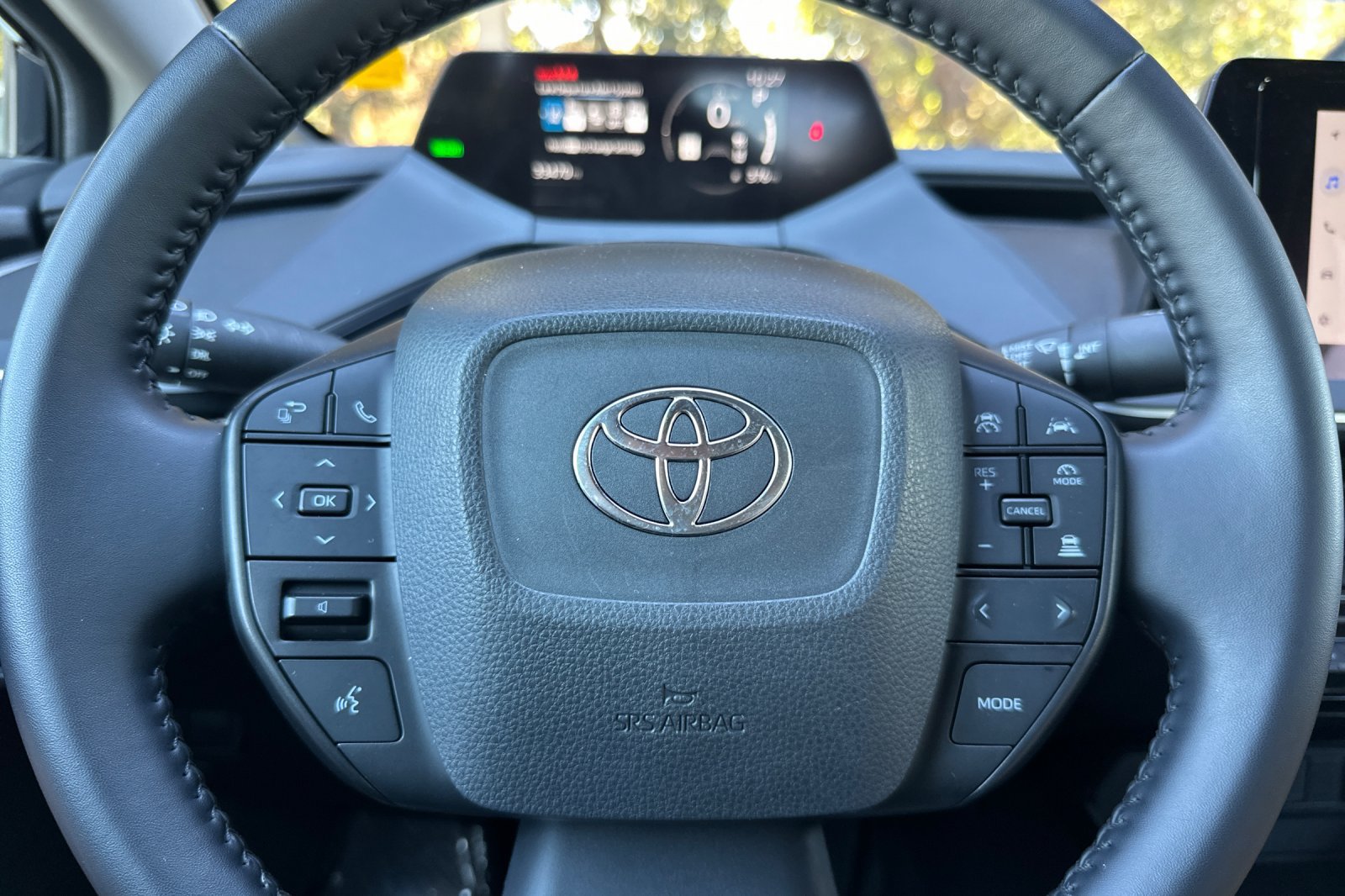 Certified 2025 Toyota Prius LE AWD/4WD image 26