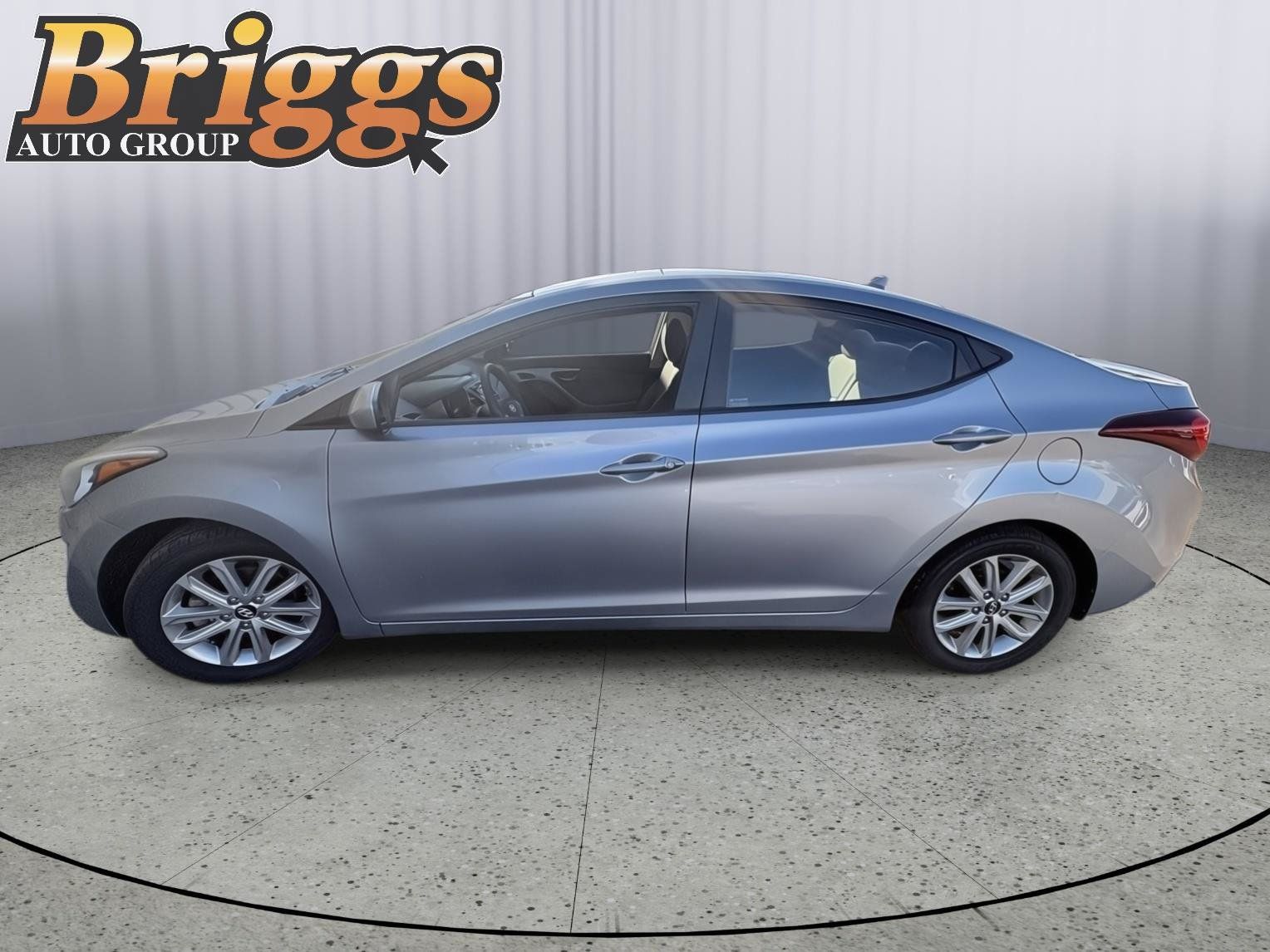 Used 2015 Hyundai Elantra SE w/ Option Group 02 FWD image 2