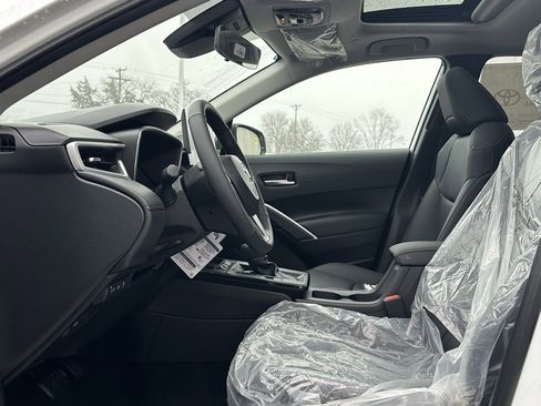 New 2026 Toyota Corolla Cross XLE image 9