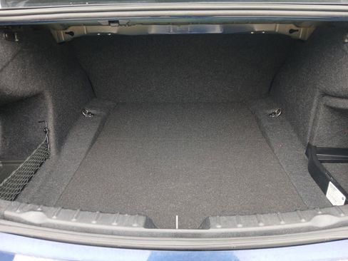 Used 2018 BMW 320i Sedan image 16