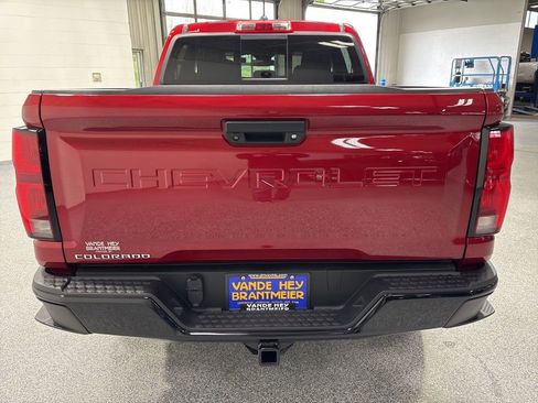 Used 2024 Chevrolet Colorado Z71 w/ Z71 Convenience Package 2 AWD/4WD image 6