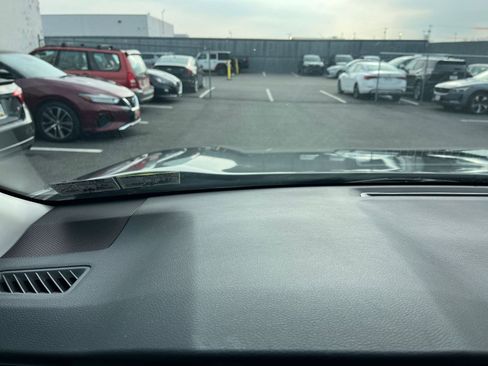 Used 2025 Toyota RAV4 XLE image 34