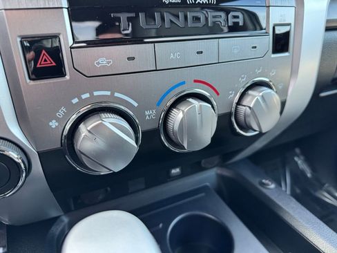 Used 2018 Toyota Tundra SR5 w/ SR5 Upgrade Package AWD/4WD image 11