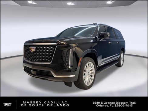 Used 2025 Cadillac Escalade ESV Luxury RWD image 1