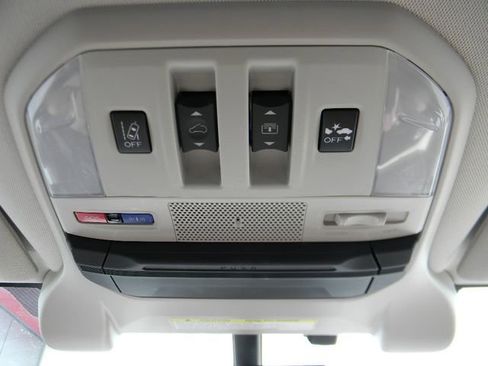 Used 2020 Subaru Ascent Touring AWD/4WD image 18