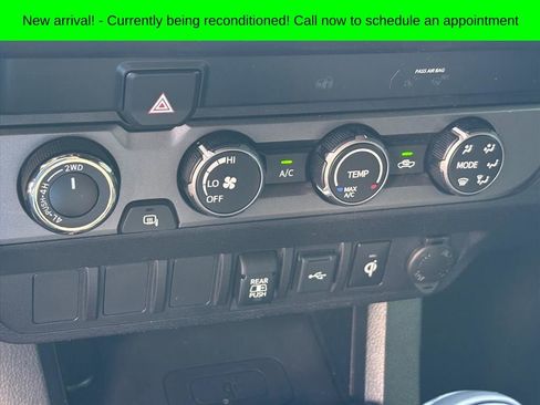 Used 2020 Toyota Tacoma TRD Sport AWD/4WD image 17