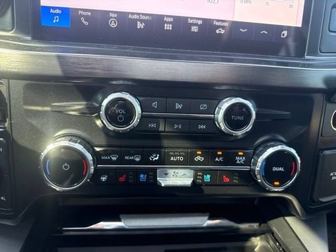 Used 2024 Ford F250 Lariat w/ Lariat Ultimate Package AWD/4WD image 27