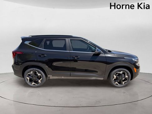 New 2026 Kia Seltos EX FWD image 3