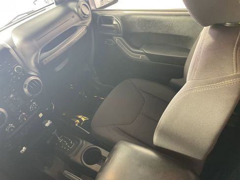 Used 2013 Jeep Wrangler Unlimited Sport AWD/4WD image 19