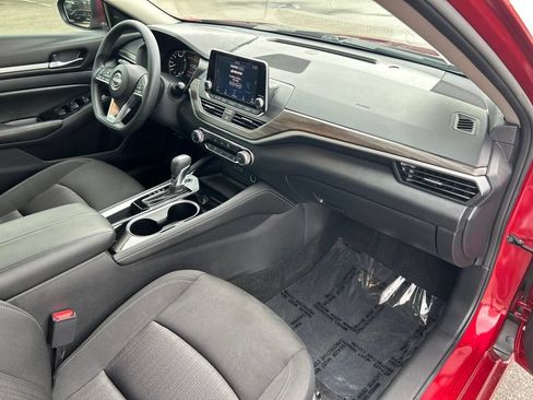 Certified 2023 Nissan Altima 2.5 SV FWD image 42