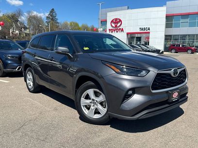 Used 2022 Toyota Highlander LE