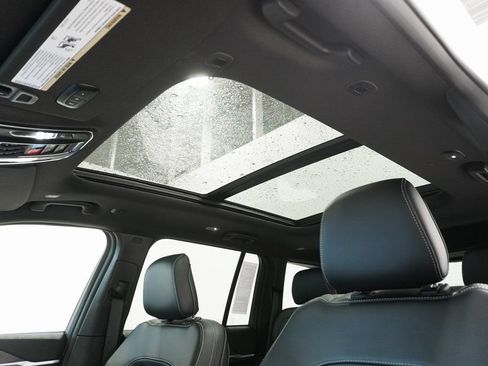 New 2025 Jeep Grand Cherokee Limited image 13