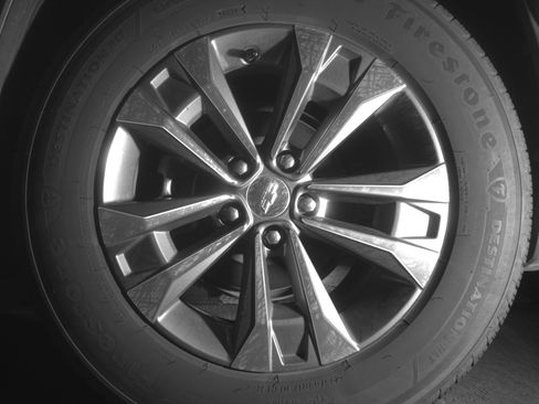 Used 2025 Chevrolet Equinox LT FWD image 14