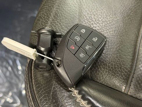 Certified 2024 GMC Yukon XL Denali w/ Denali Reserve Package image 33