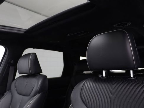 Used 2025 Hyundai Palisade Calligraphy image 13