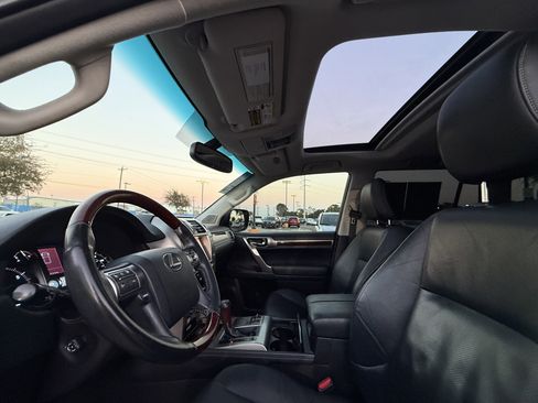 Used 2014 Lexus GX 460 image 29