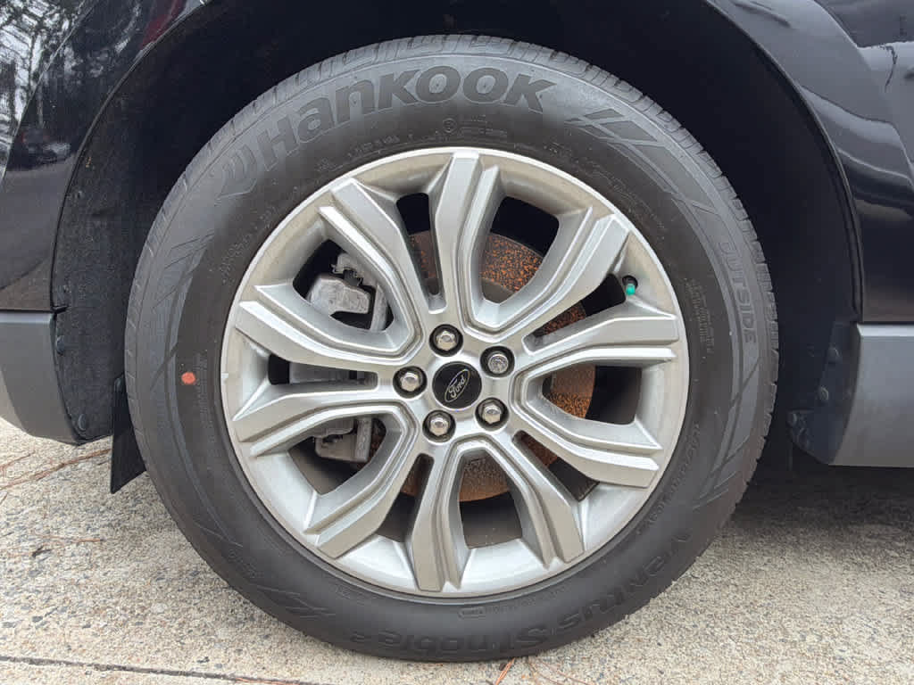 Used 2023 Ford Edge Titanium AWD/4WD image 5