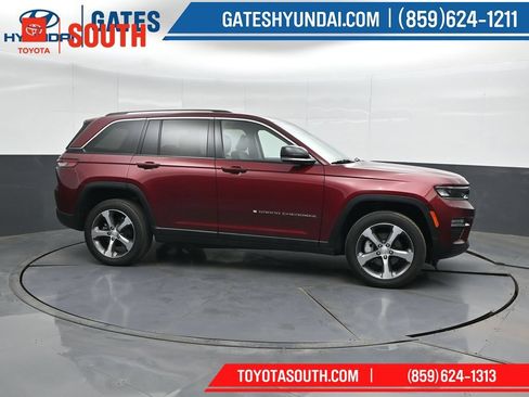 Used 2023 Jeep Grand Cherokee Limited AWD/4WD image 1