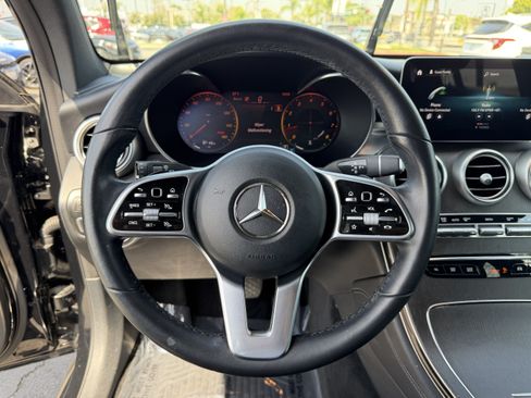 Used 2020 Mercedes-Benz GLC 300 image 17
