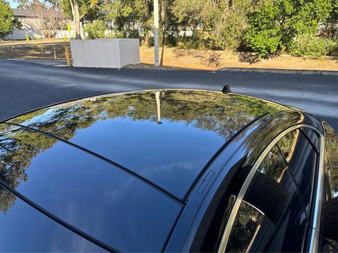 Used 2018 Mercedes-Benz E 400 Coupe image 10