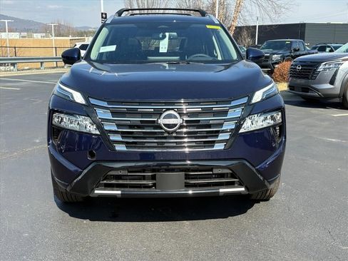 New 2026 Nissan Rogue Platinum image 4