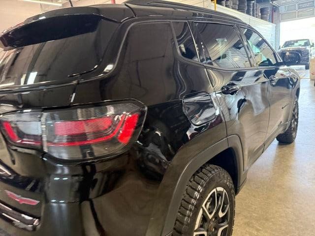 Certified 2025 Jeep Compass Trailhawk w/ Trailhawk Elite Group AWD/4WD image 26