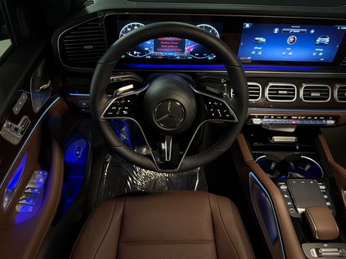 New 2026 Mercedes-Benz GLS 450 4MATIC image 13
