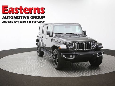 Used 2025 Jeep Wrangler Unlimited Sahara AWD/4WD image 50