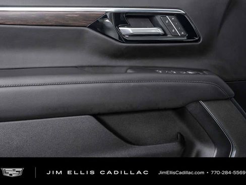 Used 2025 Chevrolet Tahoe LT AWD/4WD image 6