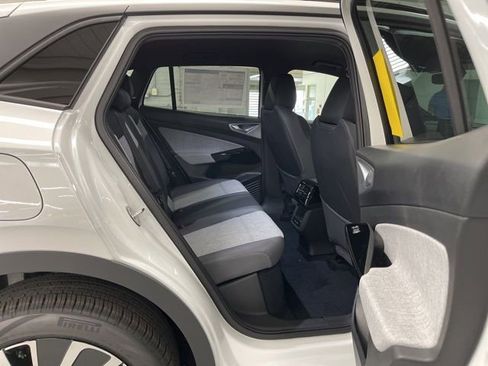 New 2025 Volkswagen ID.4 Pro image 12