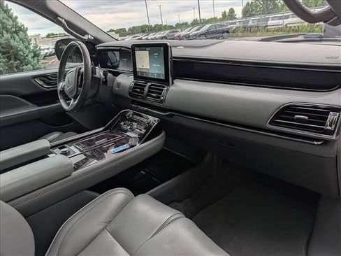 Used 2019 Lincoln Navigator L Reserve w/ Cargo Package AWD/4WD image 15