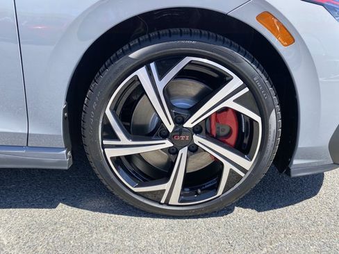 New 2026 Volkswagen GTI SE FWD image 11