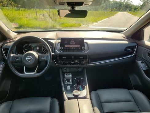 Used 2023 Nissan Rogue SL AWD/4WD image 12