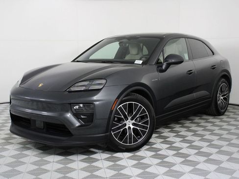 Certified 2025 Porsche Macan Electric image 1